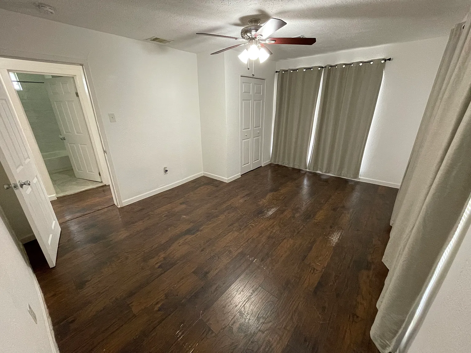 5910 Petty Street — Photo 4