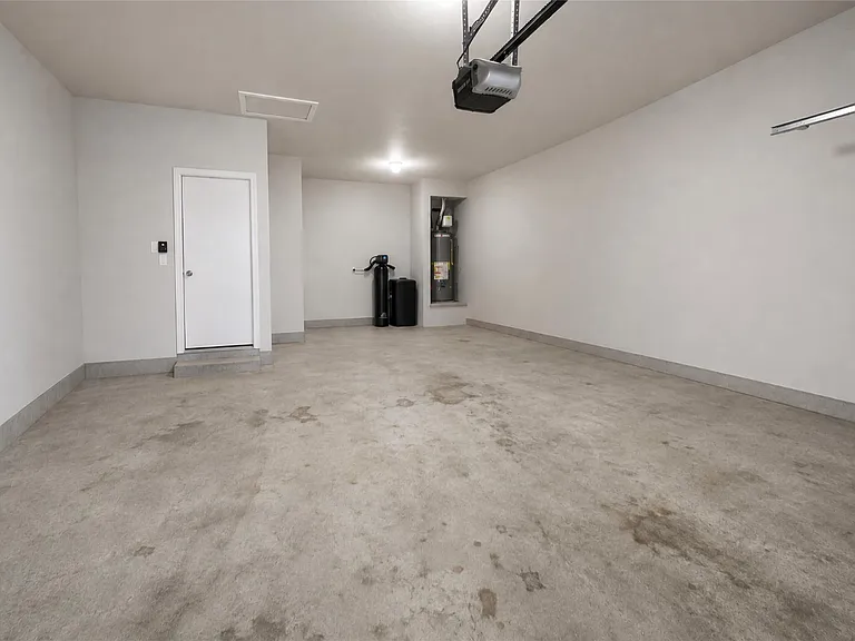 6129 Gimignano Pl — Photo 29