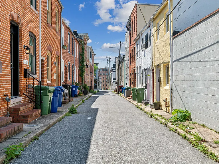 409 S Duncan St — Photo 25