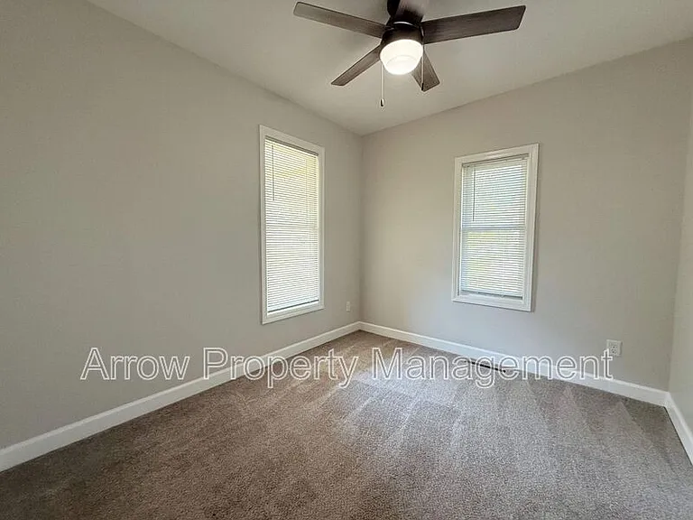 2970 Starr St — Photo 7