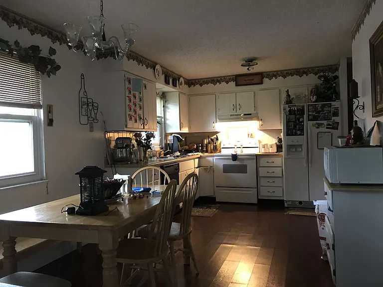 4 Danson Dr — Photo 3