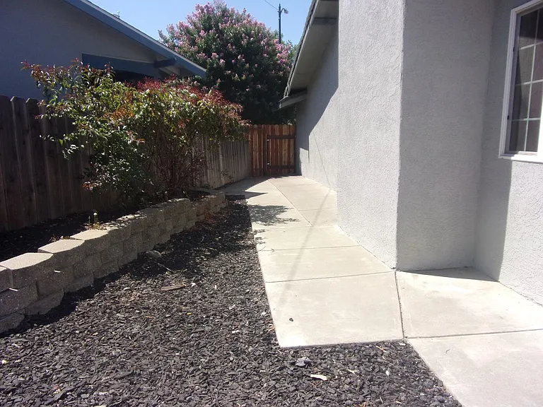 265 Solano Ln — Photo 14