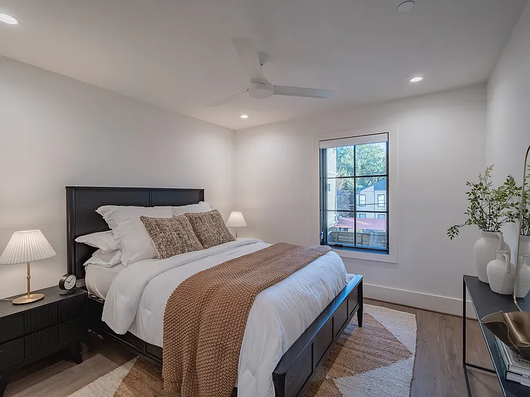 4529 Emerson Ave #8L — Photo 16