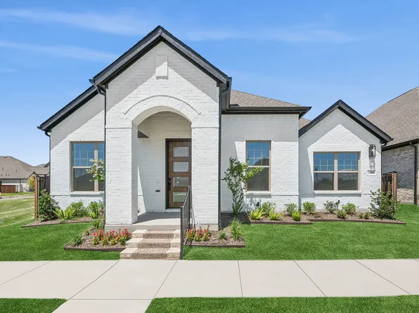 1005 Peach Blossom Ave, Crowley, TX 76036