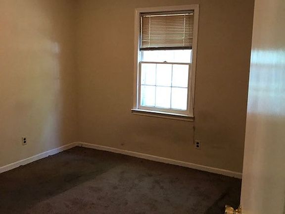 4th image of 826 Redfox Cir #A-c