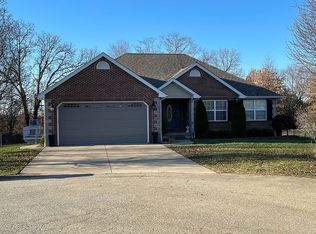 46 Swan Ln, Farmington, MO 63640