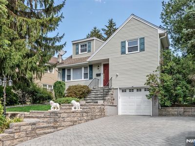 15 Spruce Ave, Emerson, NJ, 07630