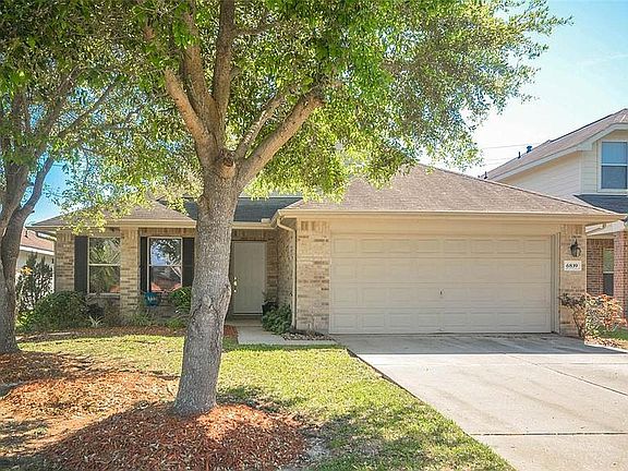 3rd image of 6839 Arbor Hollow Ln
