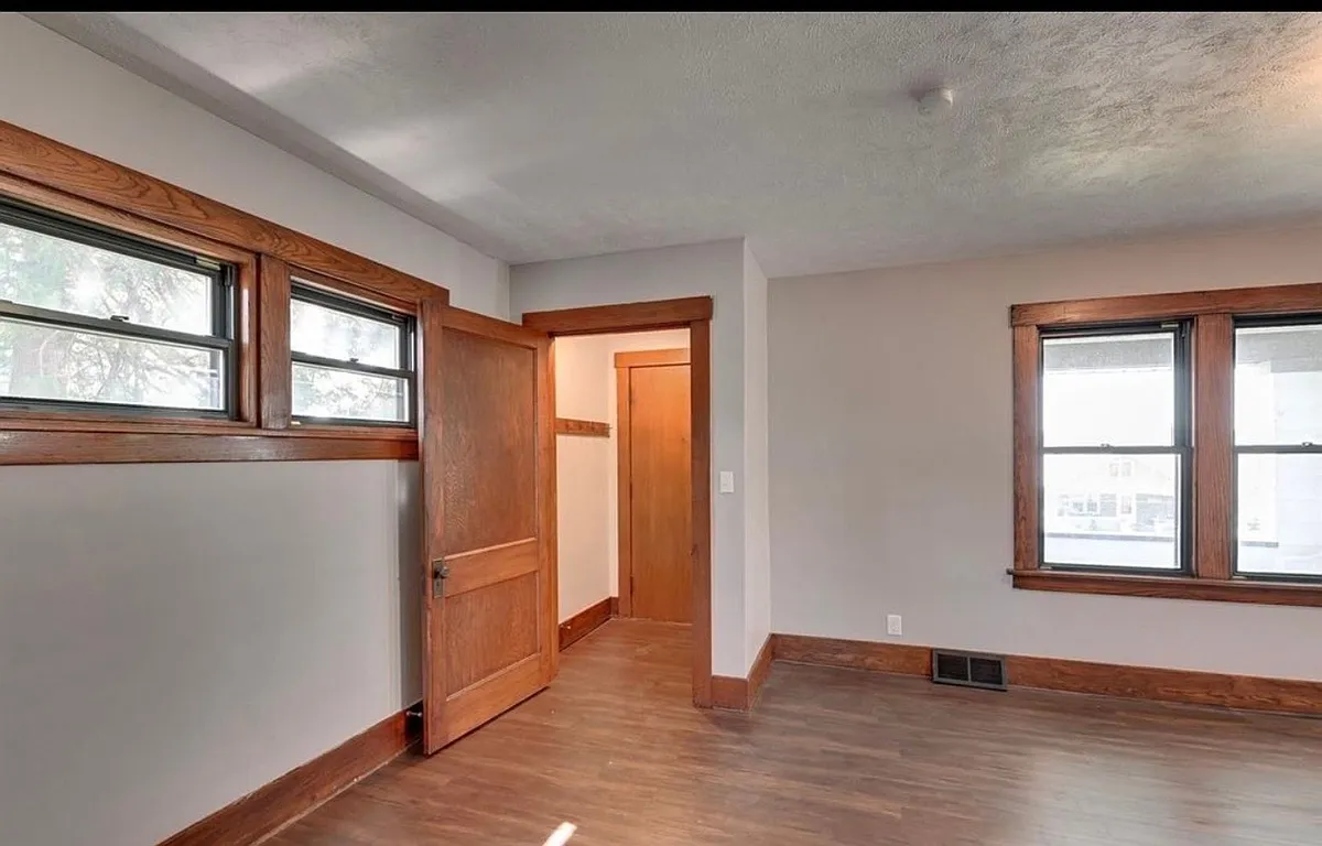 Building Photo - 3209 S 32nd Ave