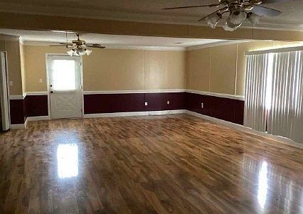 5th image of 11 Grant Ln