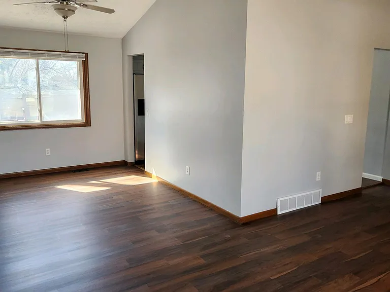 15123 Davenport Cir — Photo 9