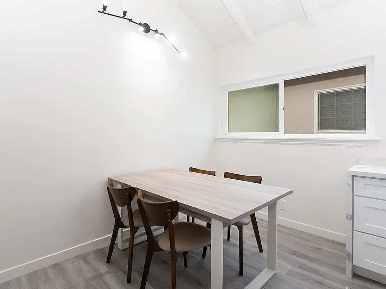 Cypress St — Photo 10