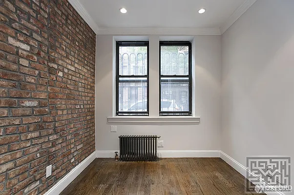 Rented by Oxford Property Group | media 9