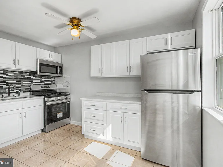 416 Hornel St #2 — Photo 6