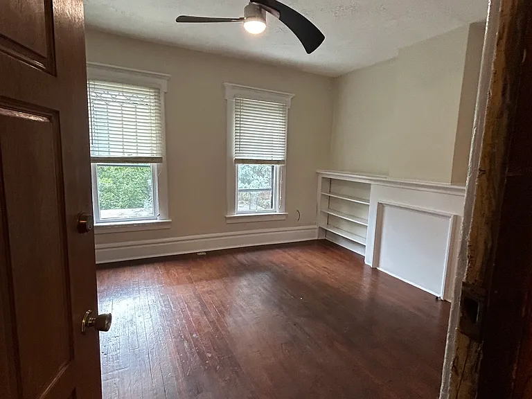 123 W 1st Ave #B — Photo 8