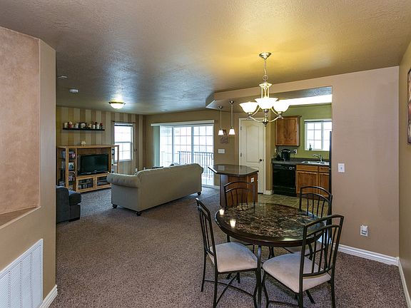 3rd image of 1217 W 110 N APT M304