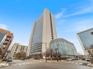 500 Superior #1306, Chicago, IL 60610