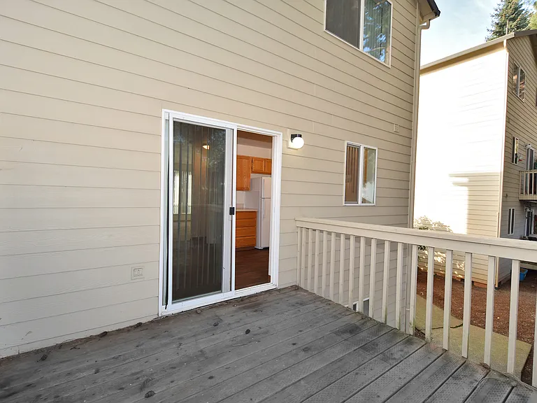 Pleasant Ridge Apartments — Photo 23