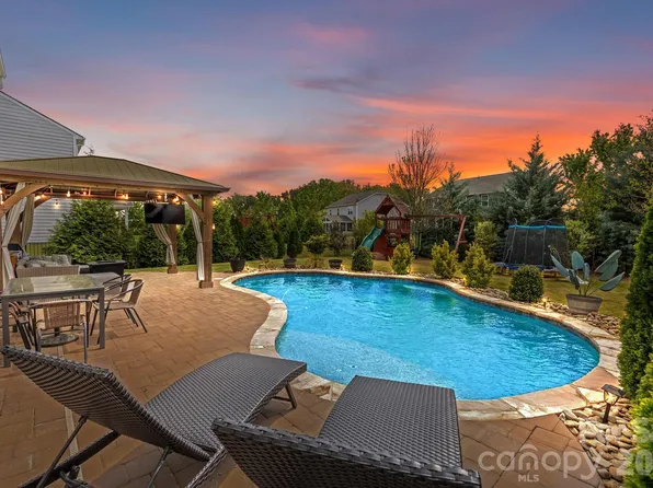 14411 Baytown Ct, Huntersville, NC 28078