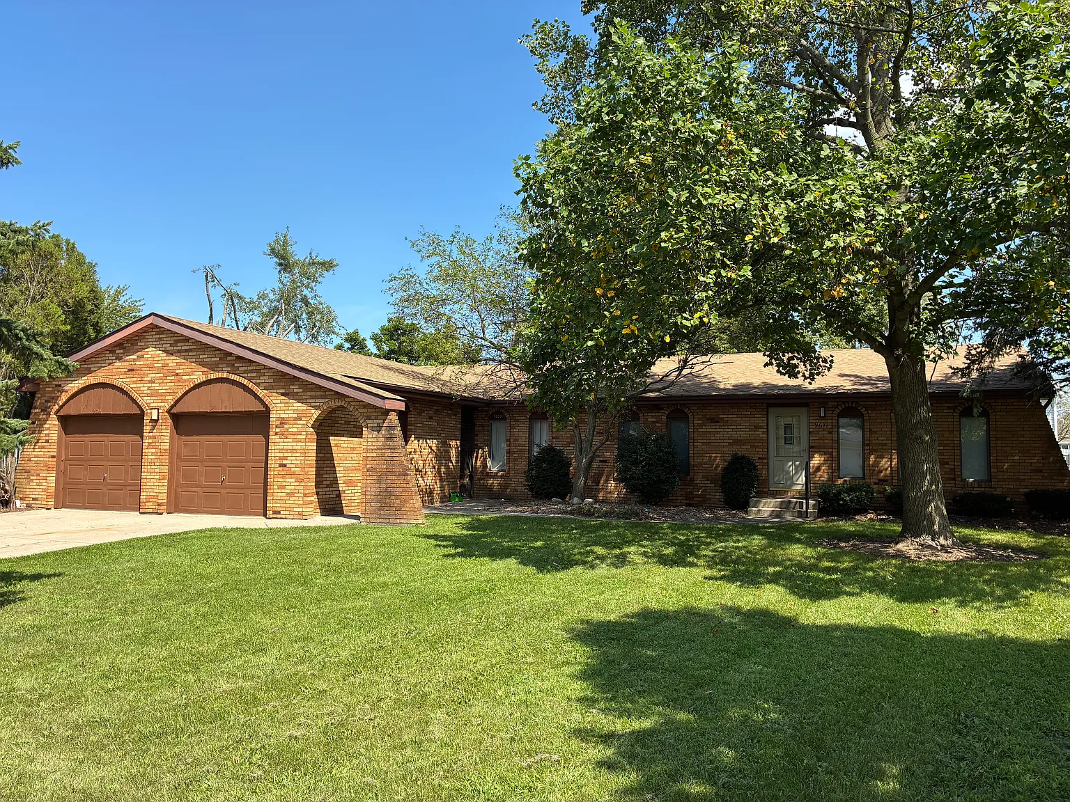 2 bed, $1,700 — Photo 1