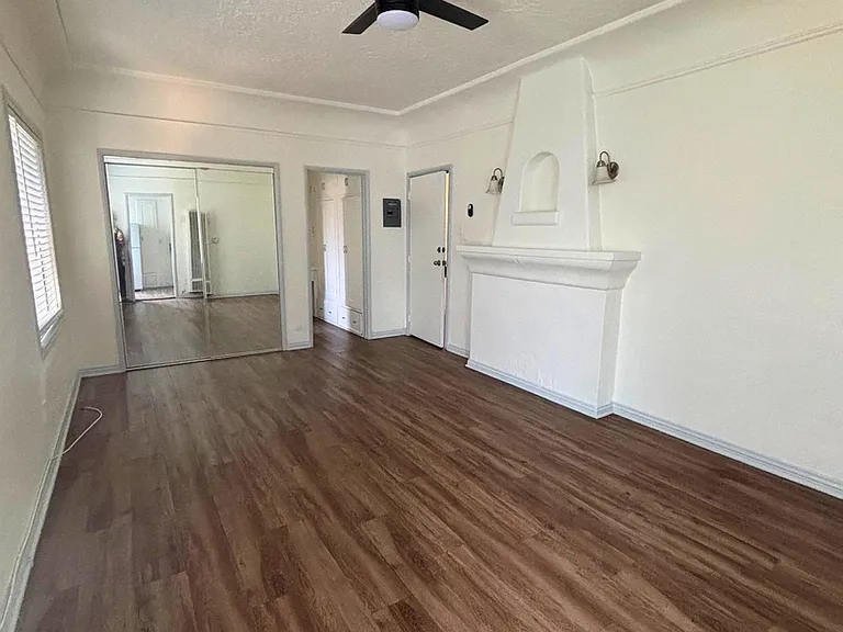 1217 Cedar Ave — Photo 10