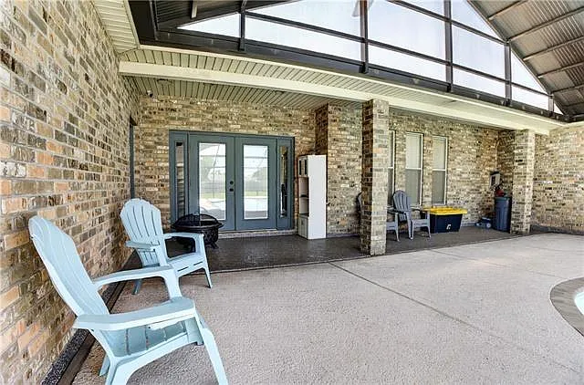110 Regina Dr — Photo 23
