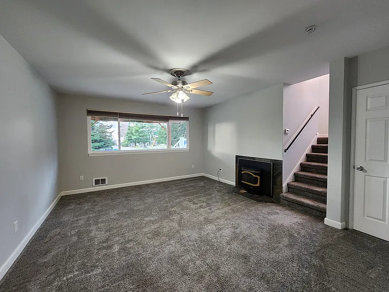 371 Melissa St — Photo 17