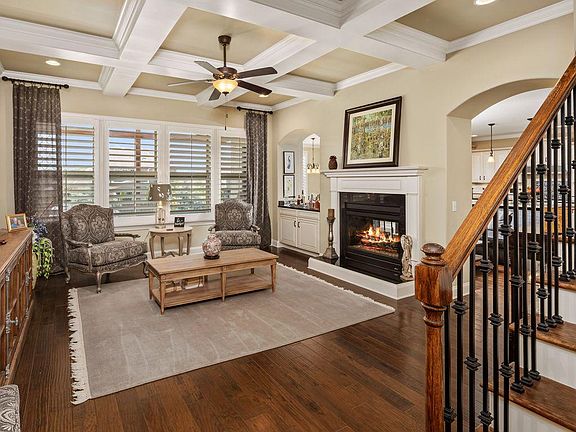 5th image of 133 Sedona Woods Trl