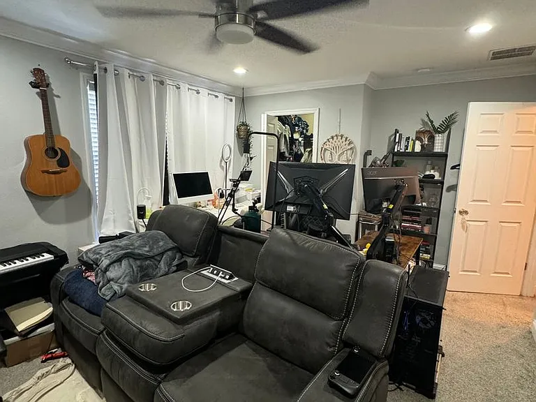 410 Tradition Ln — Photo 16
