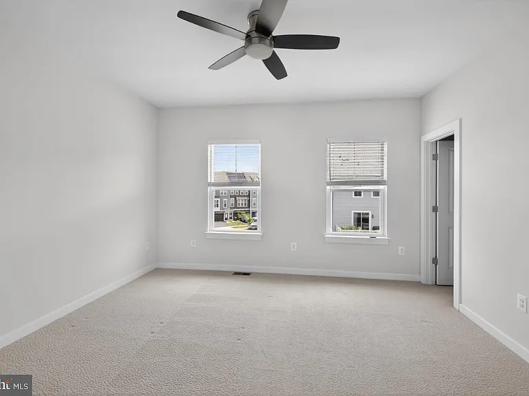 1601 Grove Chestnut Rd — Photo 24