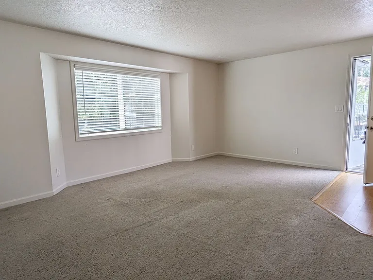 4102-4128 SE Cesar E Chavez Blvd — Photo 50