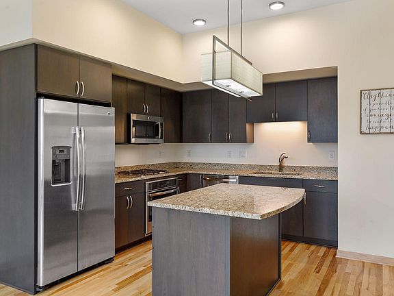 4th image of 740 Portland Ave Unit 1305