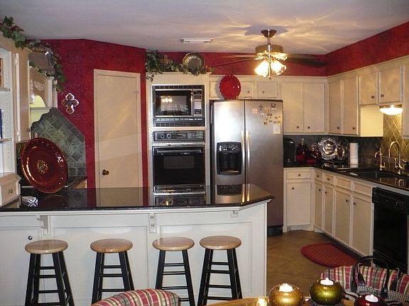 3rd image of 101 Paradise Valley Dr