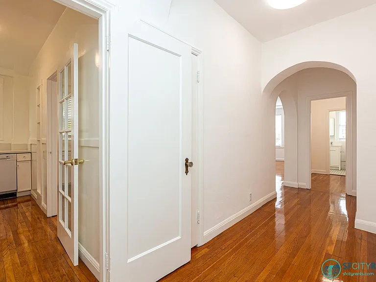 1945 Broadway St #102 — Photo 1