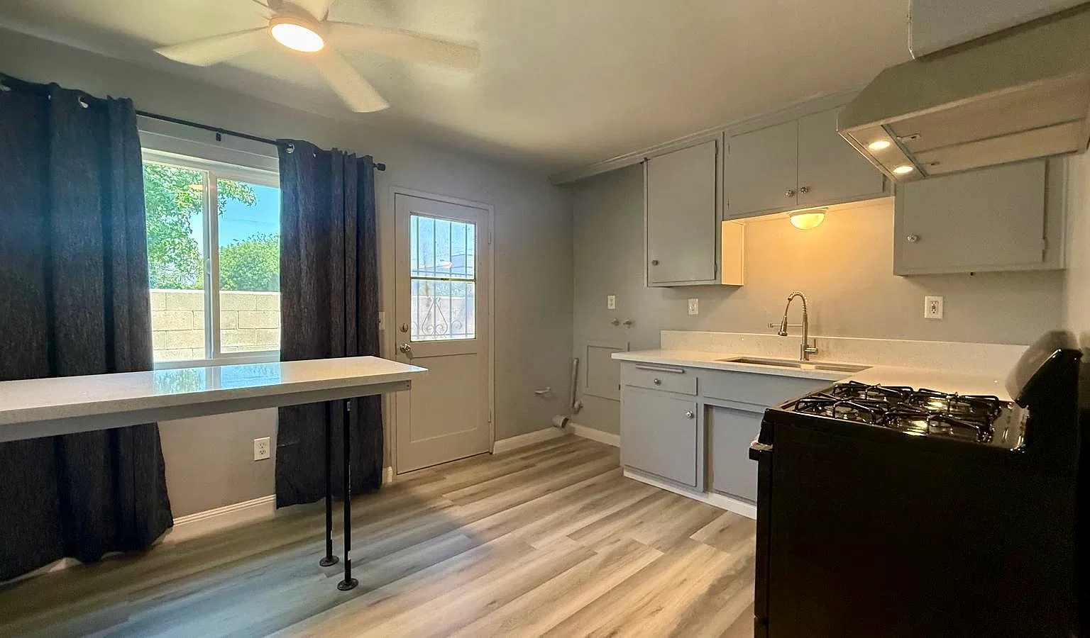 2 bed, 650 sqft, $2,090 — Photo 3