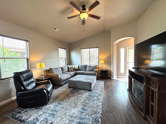 4th image of 1168 Shady Ln