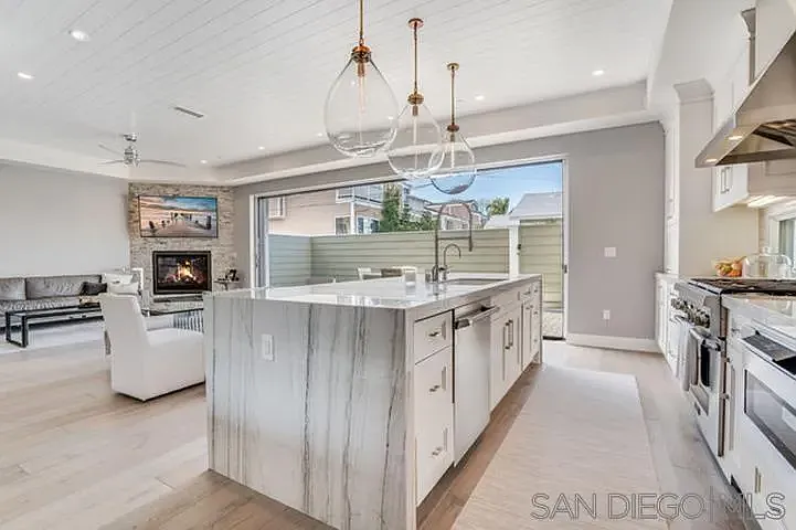 710 E Ave — Photo 17