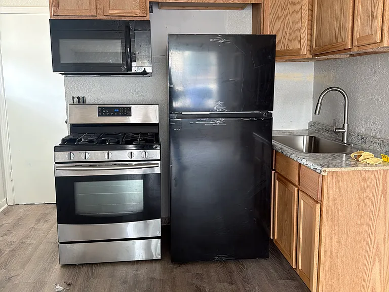 320 N 7th St #F — Photo 2