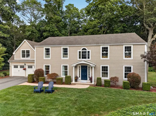 11 Fencove Court, Old Saybrook, CT 06475