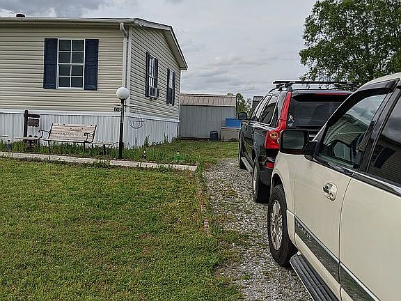 4th image of 10499 Beale Dr