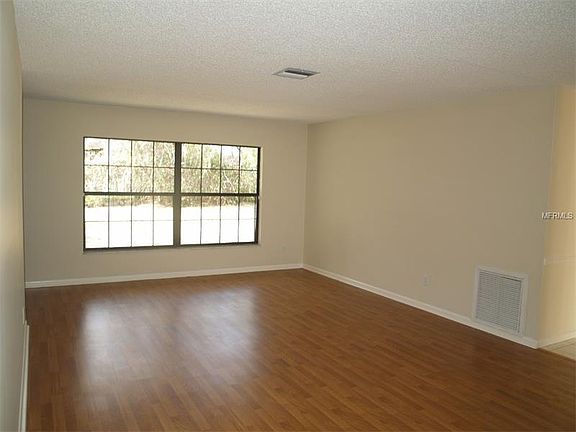4th image of 206 Dogwood Dr