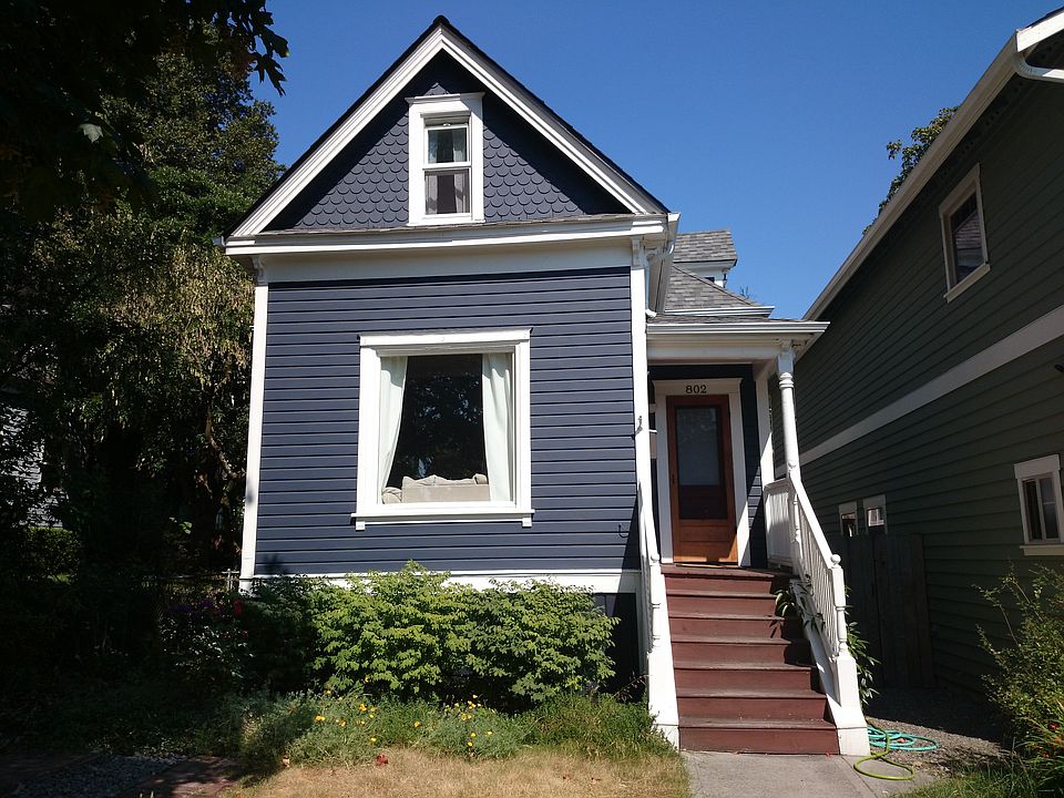 2nd image of 802 17th Ave