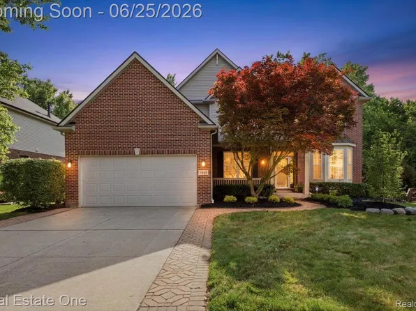 3465 Everett Dr, Rochester Hills, MI 48307