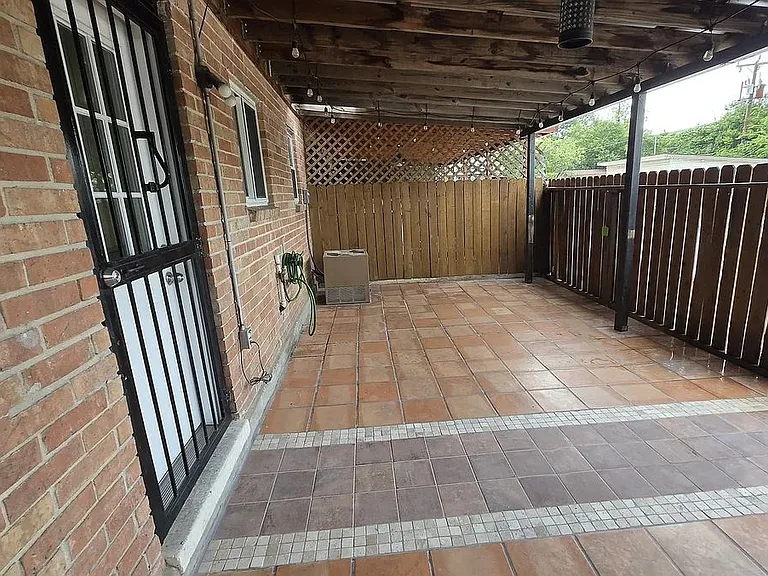 105 W Silver Sands Dr — Photo 24