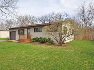425 W Dowell Rd, McHenry, IL 60051