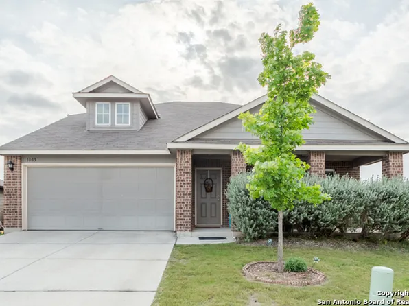 1009 Sandwell Ct, Seguin, TX 78155