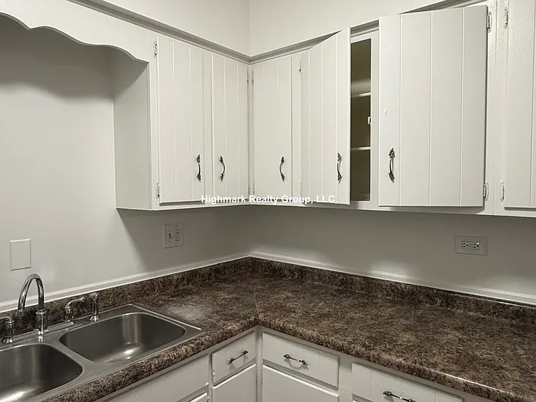 510 N Mill Rd #2E — Photo 3