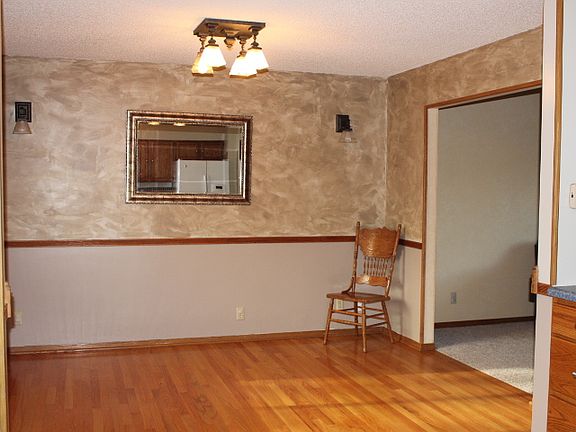4th image of 611 W Chadderton Dr