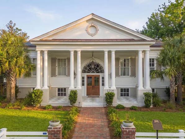 1714 Middle St, Sullivans Island, SC 29482
