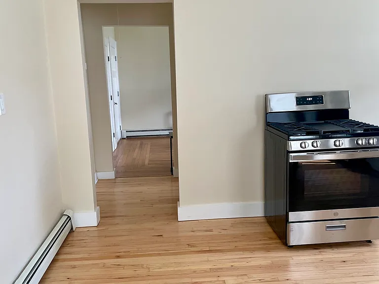 498 Washington St #1 — Photo 14